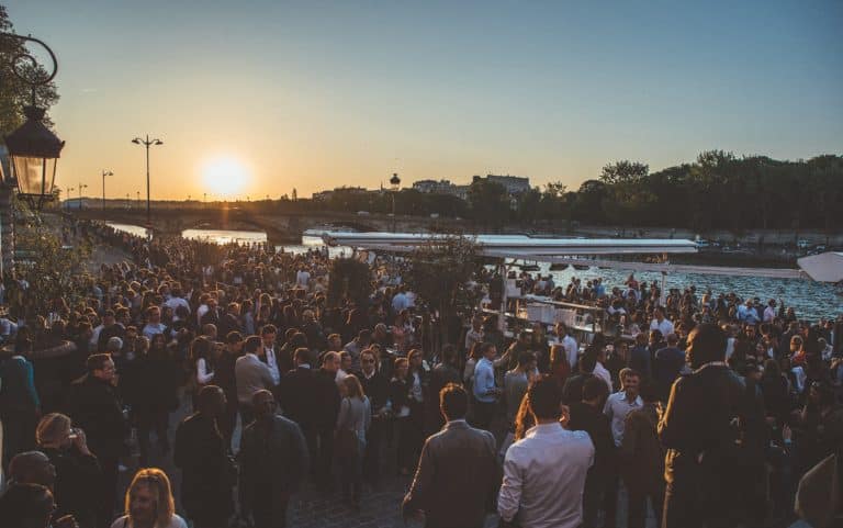 Un afterwork en vol à Paris ?