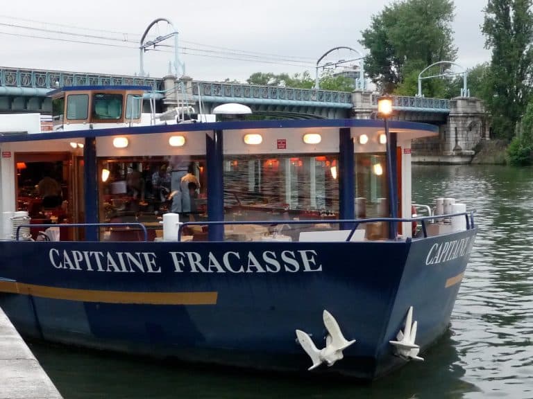 Le Capitaine Fracasse propose un dîner en croisière mémorable