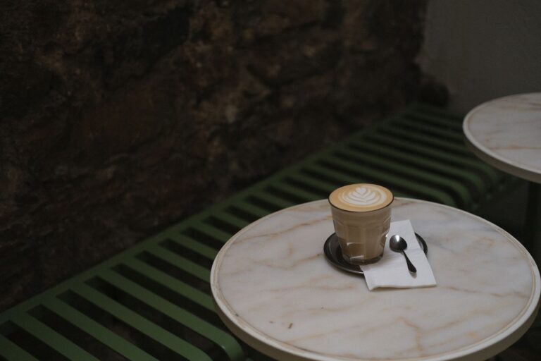 Les meilleurs cafés parisiens pour se détendre