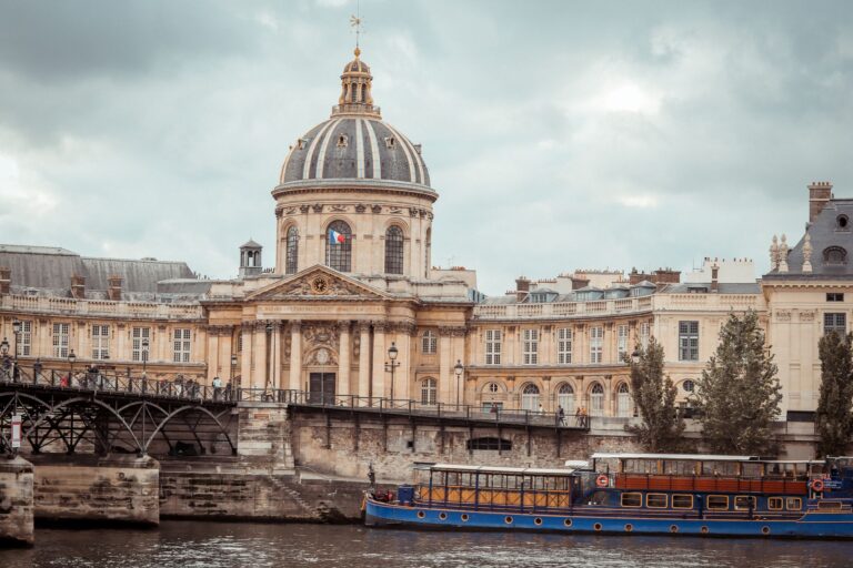 Quelles sont les croisières culturelles incontournables à Paris ?