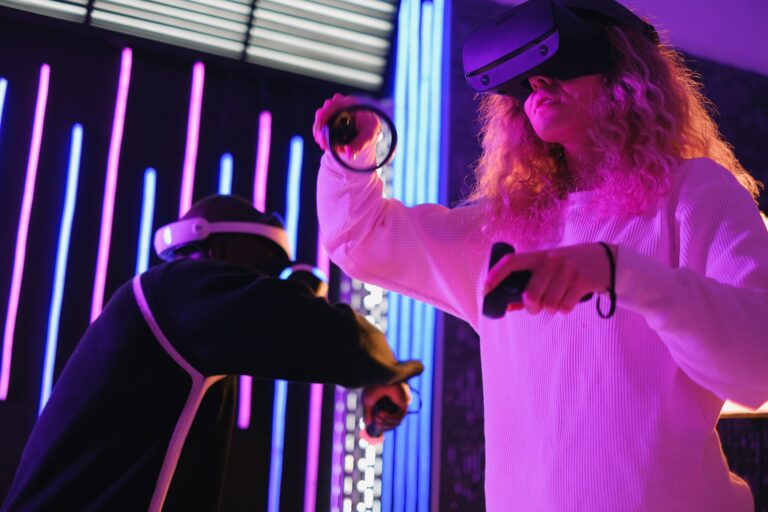 Quelles sorties et expériences avant-gardistes découvrir à Paris en mode futuriste ?